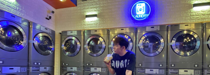 A visionary entrepreneur runs a laundry cafe with Loyverse